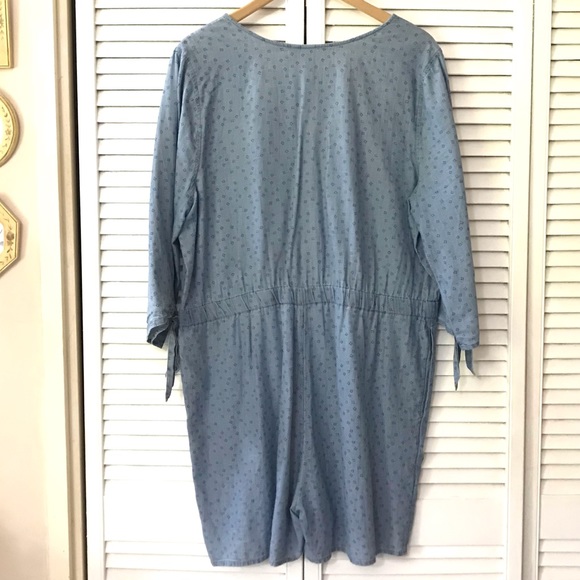 Susina Romper Womens XL Light Blue Chambray V-neck Hip Pockets Casual Shorts - Picture 5 of 8